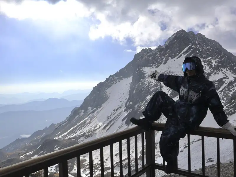 Skiing at Jade Dragon Snow Mountain